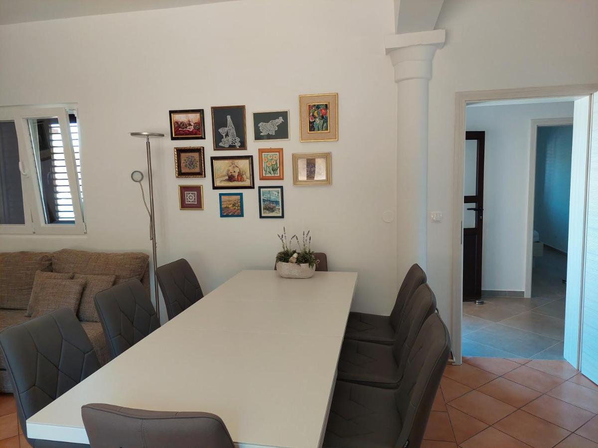 Dora, With A Beautiful View Of The Bay, Near The Sea And Center * Vrboska