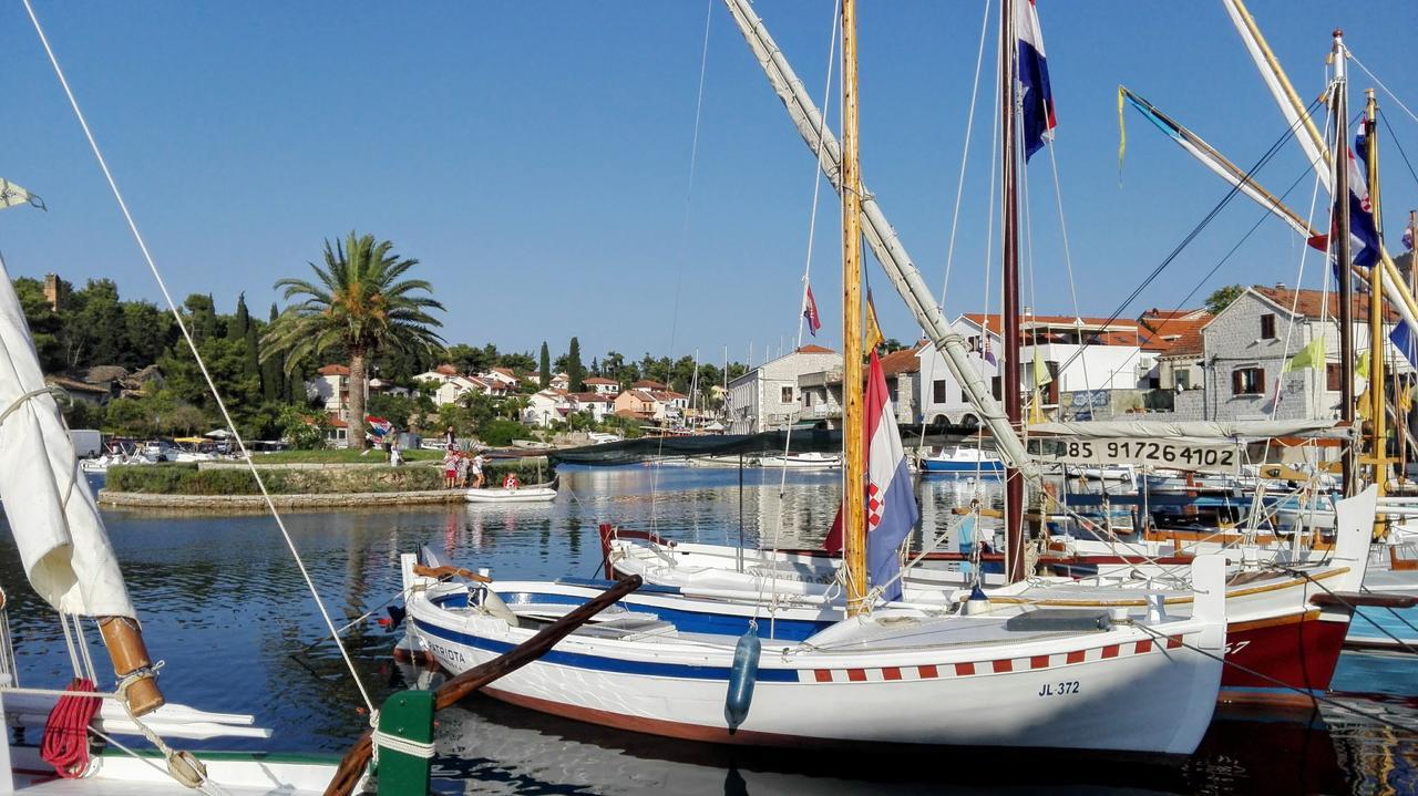 Dora, With A Beautiful View Of The Bay, Near The Sea And Center Vrboska